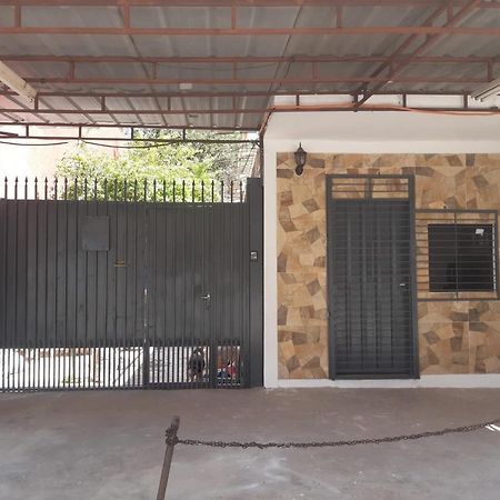 Habitacion En Casa Zona Asuncion Luaran gambar