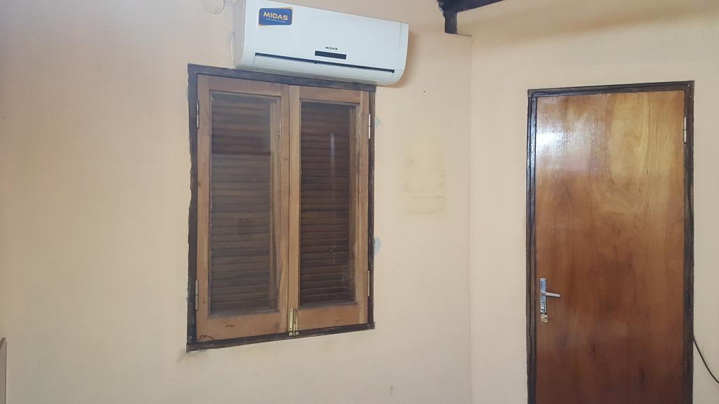 Habitacion En Casa Zona Asuncion Luaran gambar